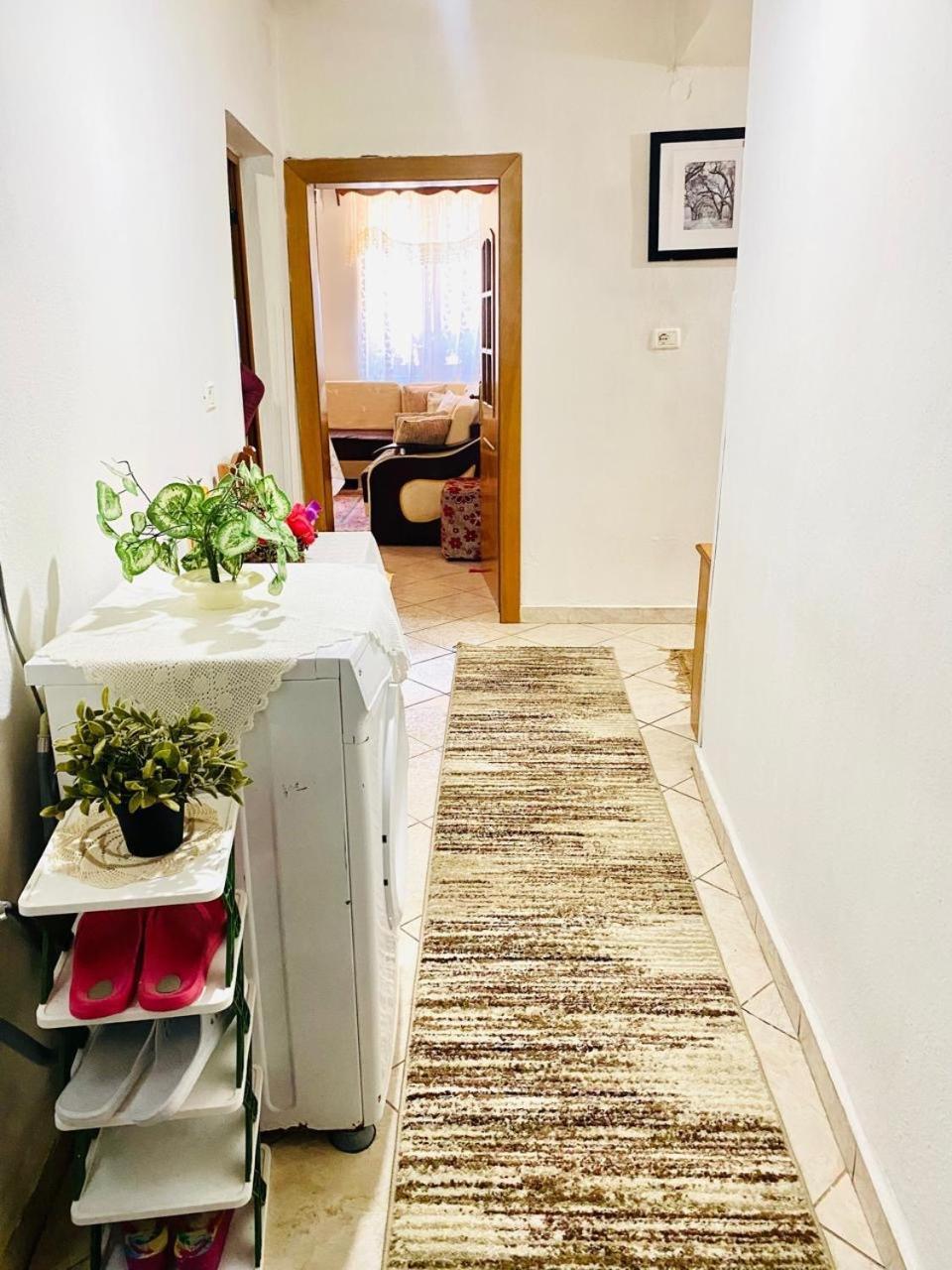 Hida Guest House Гірокастра Екстер'єр фото